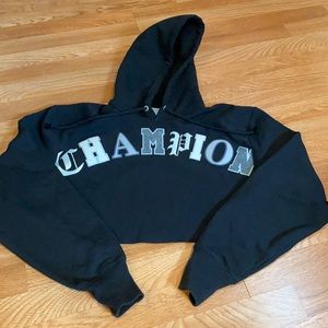 Champion Cropped Sweatshirt